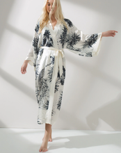 Load image into Gallery viewer, Lure's Sensuous Silk Kimono Robe